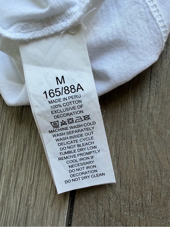 KATE SPADE Ladybug Logo Crew-Neck T-Shirt - Picture 5 of 8